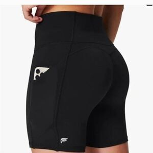 Fabletics Oasis PureLuxe High Waisted Bike Shorts 6in Black Pockets Sportswear
